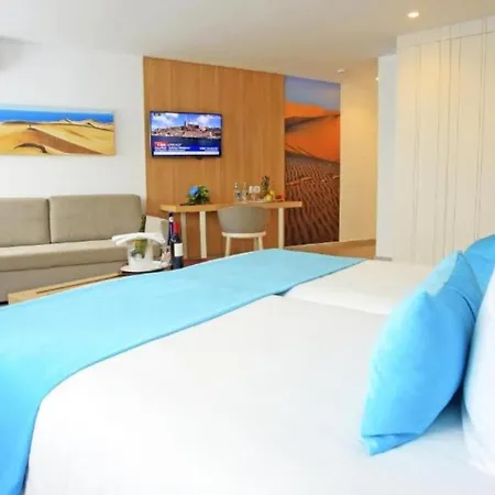 Deluxe Pool View/half Board, 400m From 아파트